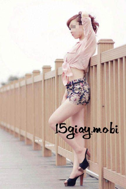 Các em hàng xóm xinh tươi gửi thư làm quen